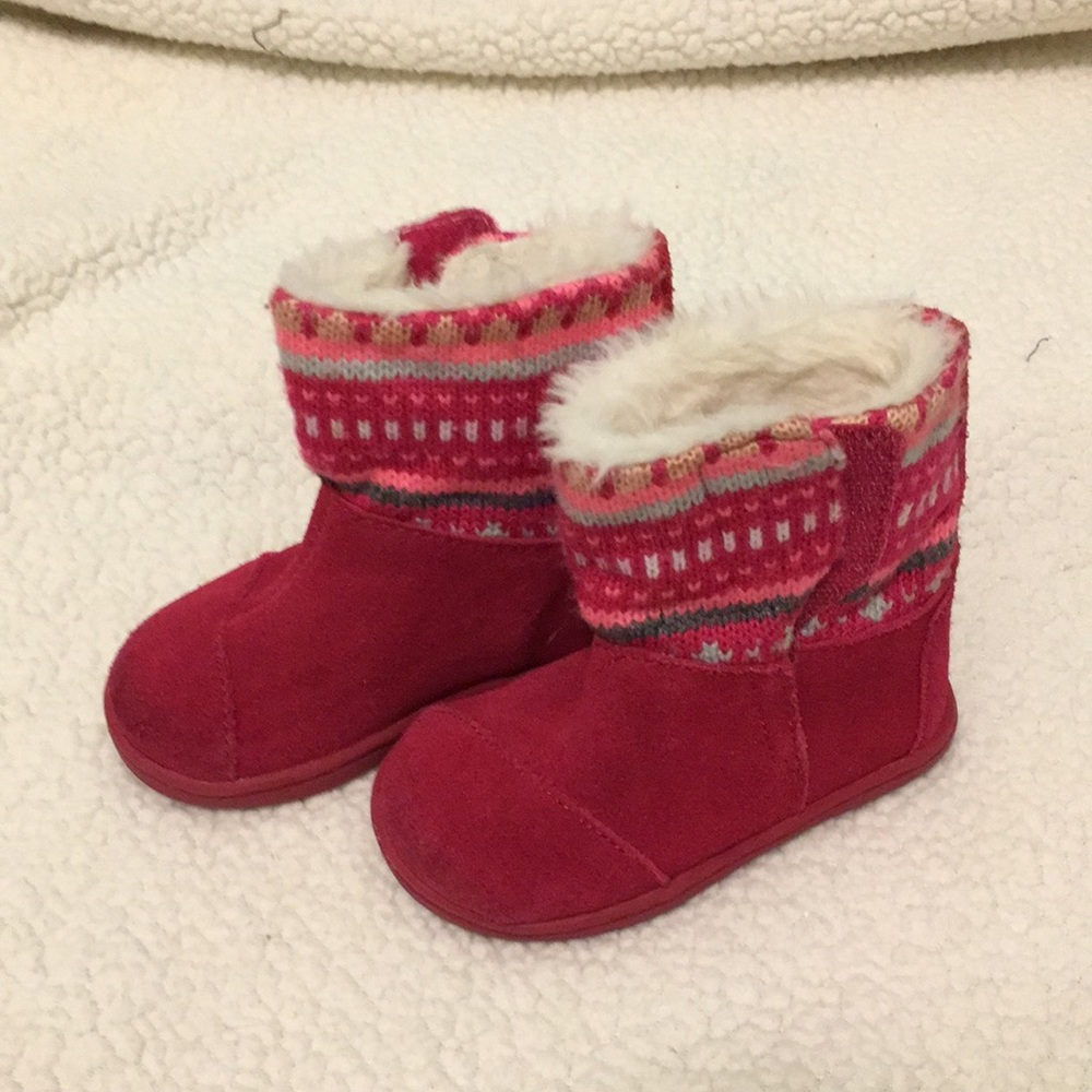Girls size 5 Toms Boots